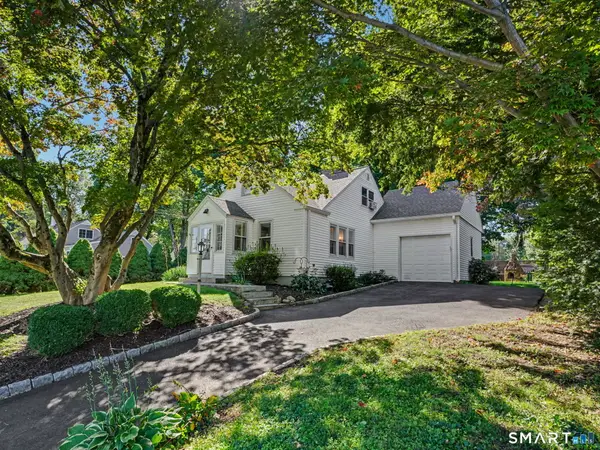 14 Koger Road, Trumbull, CT 06611
