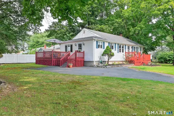 15 Raymond Street, East Hartford, CT 06118