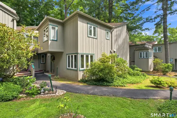 8 Lyle Court #J, Farmington, CT 06032