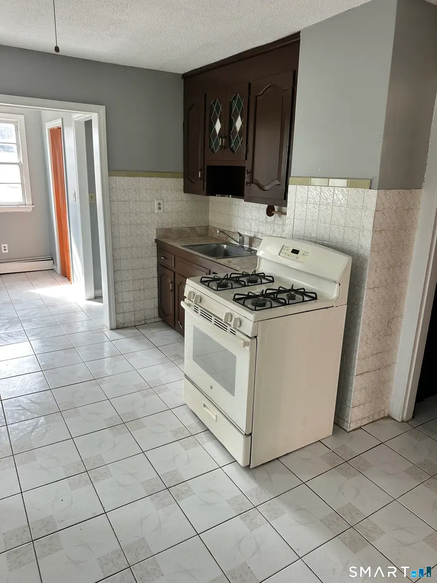268-270 Franklin Avenue, Hartford, CT 06114 - #2