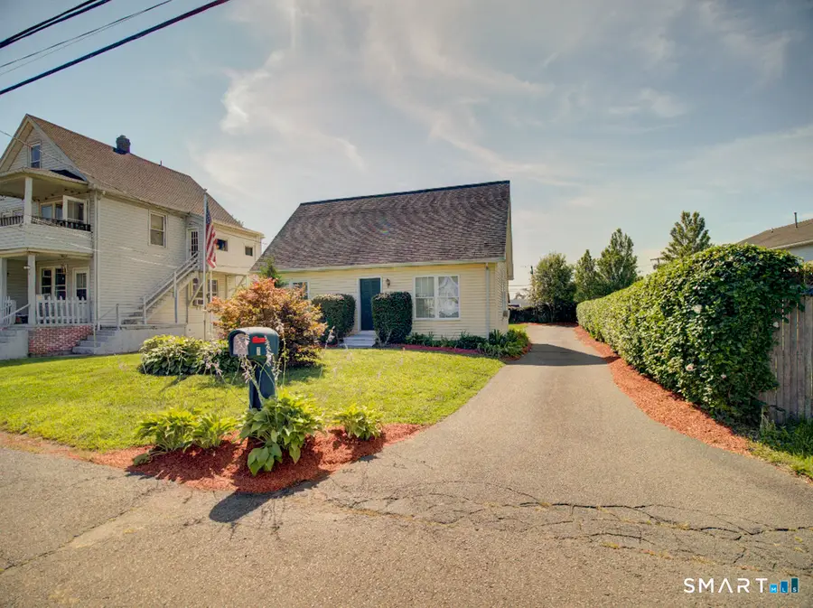 6 Mettler Street, Woodbridge, CT 06525 - #2