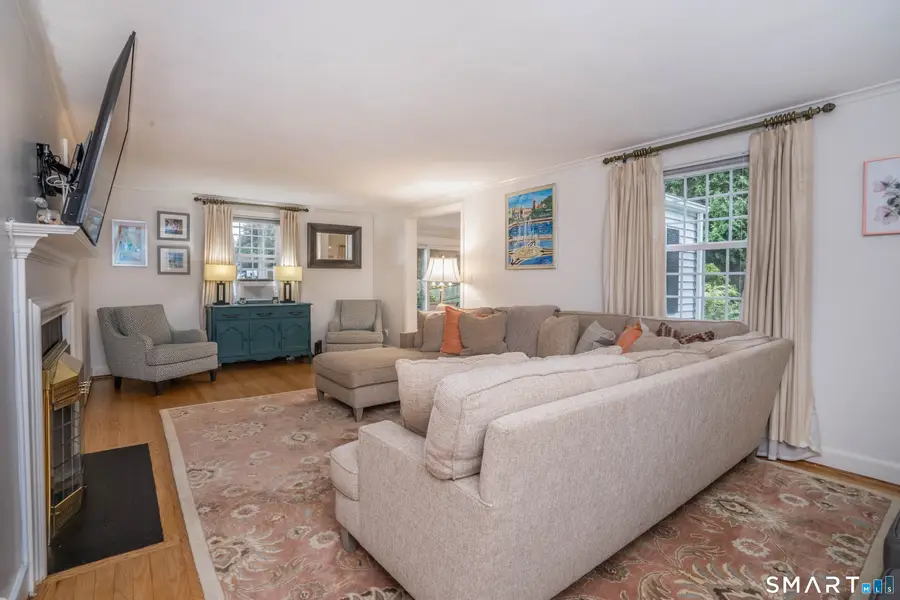 3 Braintree Drive, West Hartford, CT 06117 - #3