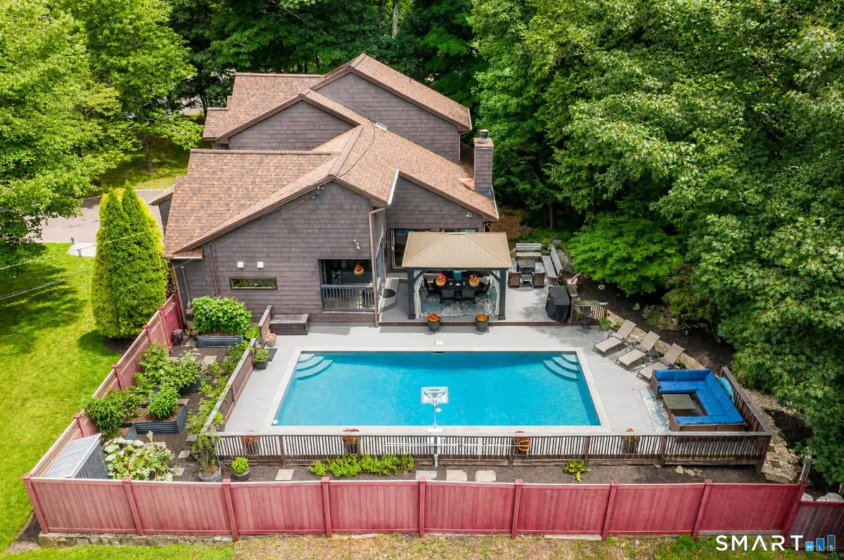 11 Coach Hill, Danbury, CT 06811 - #1