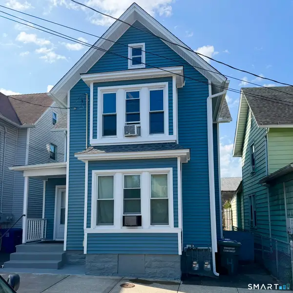 4 Armstrong Place, Bridgeport, CT 06608