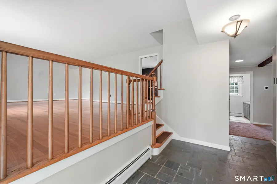 8 Lionel Drive, Simsbury, CT 06070 - #3