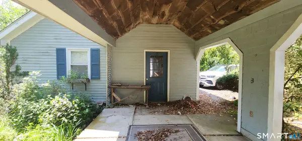 142 Fog Plain Road, Waterford, CT 06385