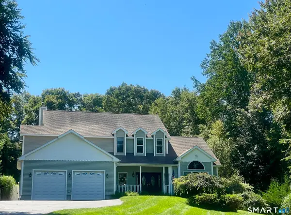 8 White Oak Lane, Waterford, CT 06375
