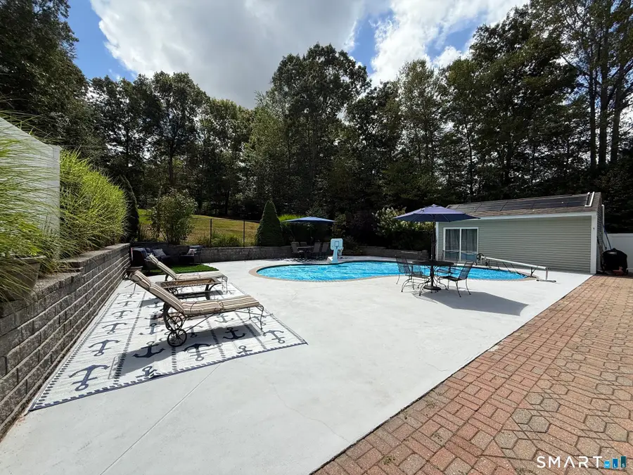 8 White Oak Lane, Waterford Town, CT 06375 - #2