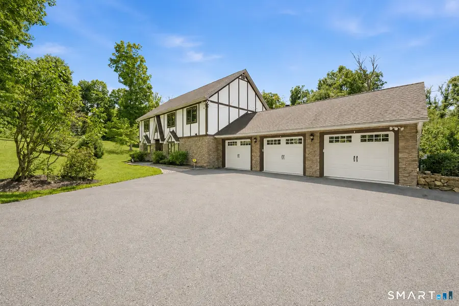 37 Tunnel Road, Newtown, CT 06470 - #3