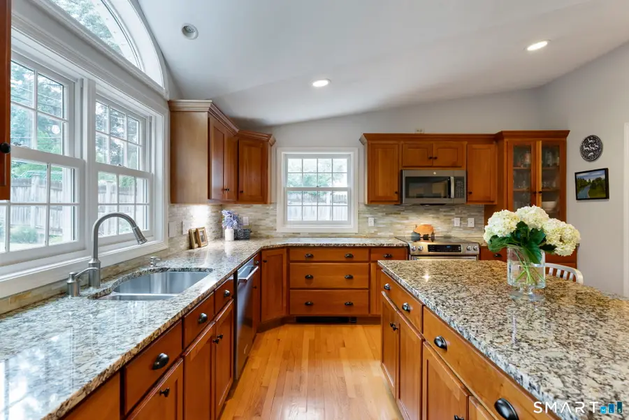 49 Glenbrook Road, West Hartford, CT 06107 - #3