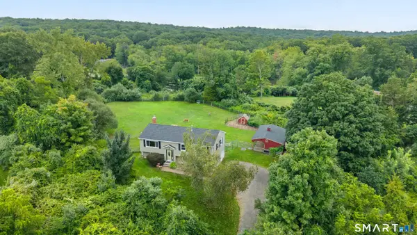 8 Meadow Drive, Oxford, CT 06478