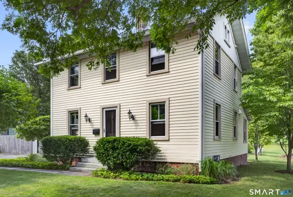 240 Main Street, Deep River, CT 06417