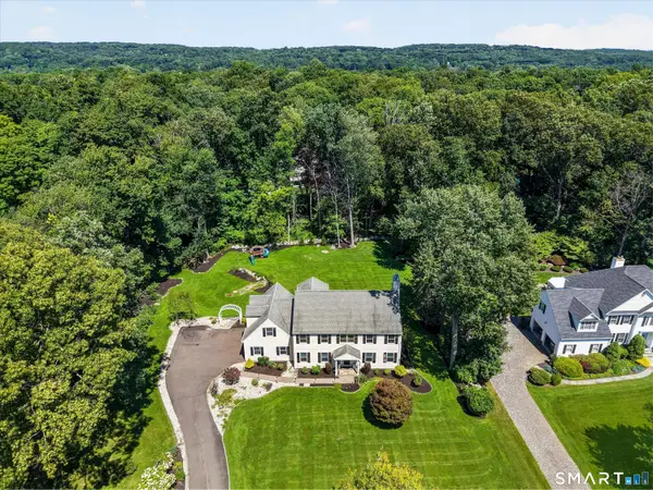 29 Maplewood Drive, Danbury, CT 06811