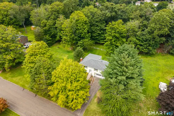 15 Driftwood Lane, North Branford, CT 06437
