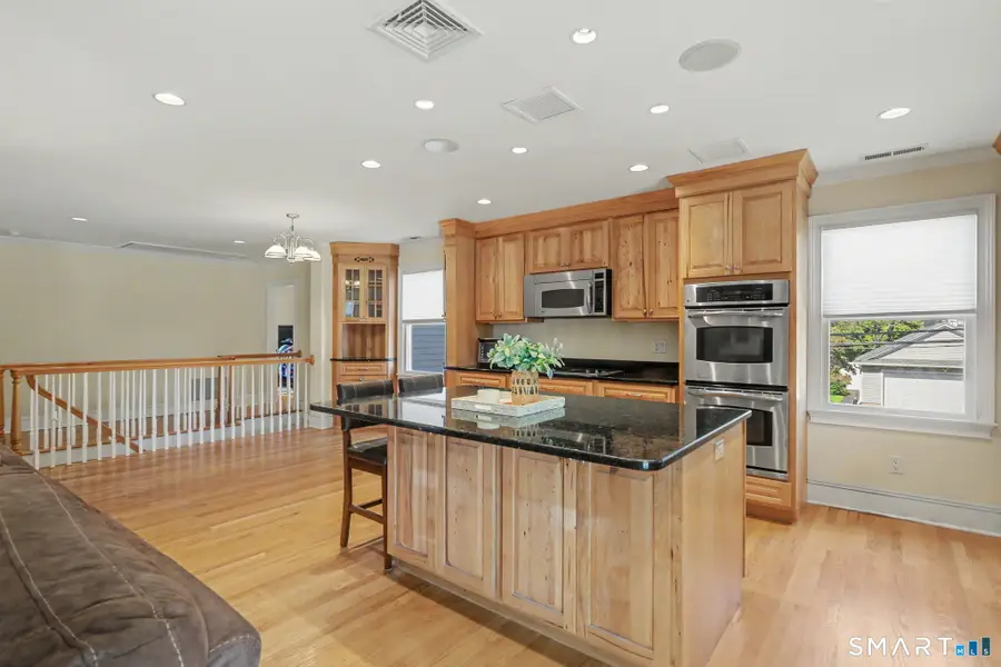 25 Warren Avenue, Fairfield, CT 06825 - #3