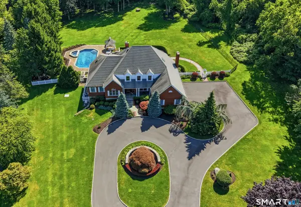 8 Huntington Lane, New Fairfield, CT 06812