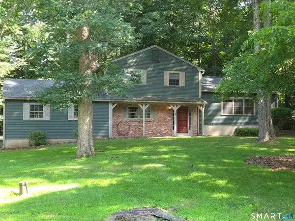 51 Foxwood Road South, Guilford, CT 06437