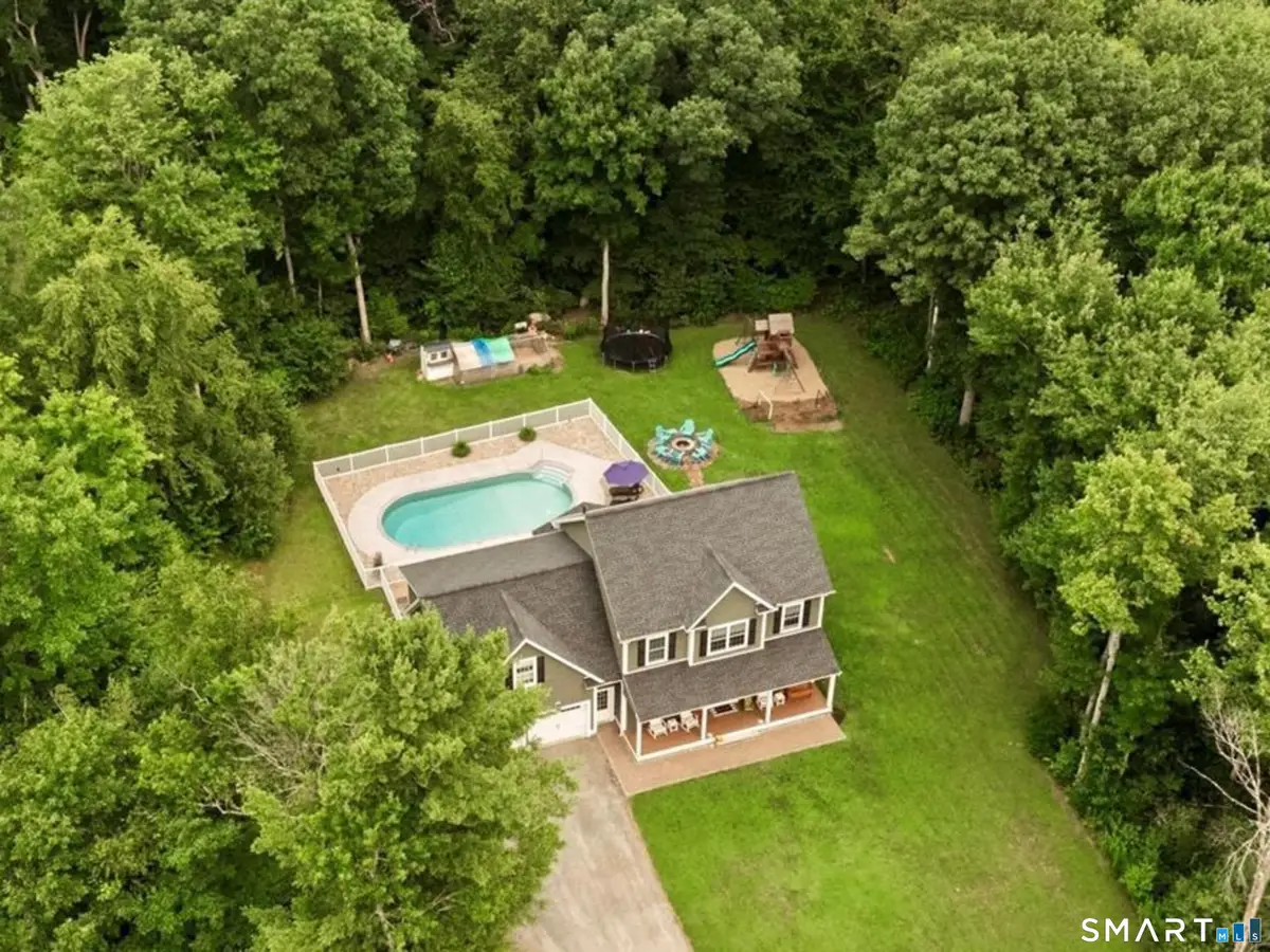 81 Evergreen Crossing, New Hartford, CT 06057 - #1