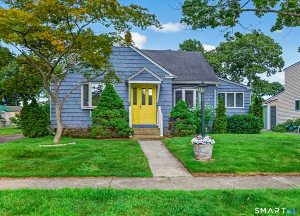 8 Sailors Lane, Milford, CT 06460