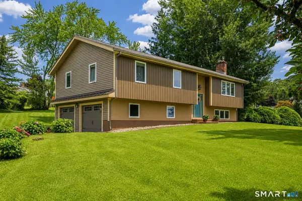 31 Circlewood Drive, Berlin, CT 06037