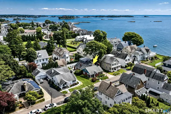 13 Crescent Bluff Avenue, Branford, CT 06405