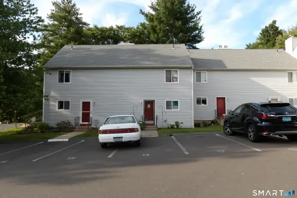 3 Pequot Court #3, Cromwell, CT 06416