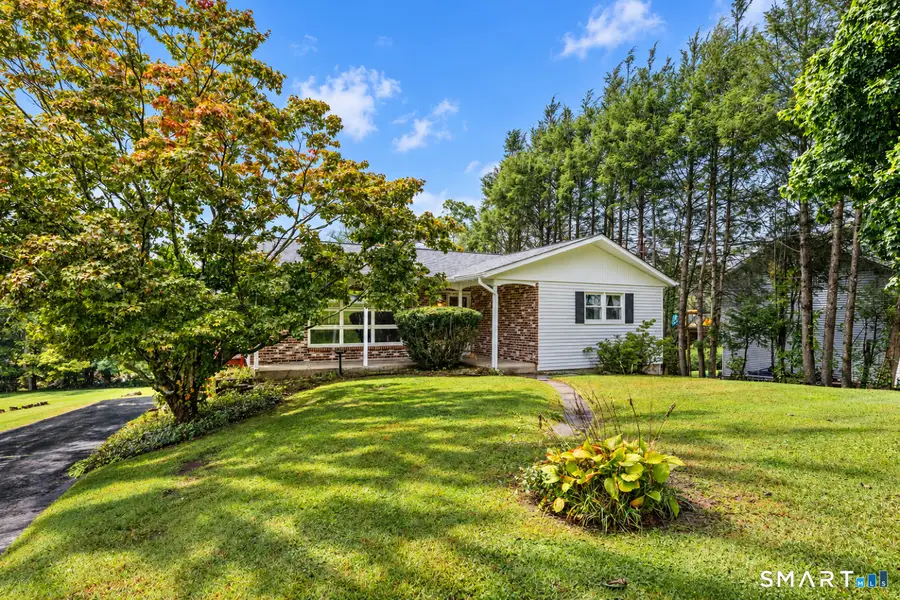 54 Evelyn Drive, Naugatuck, CT 06770 - #2