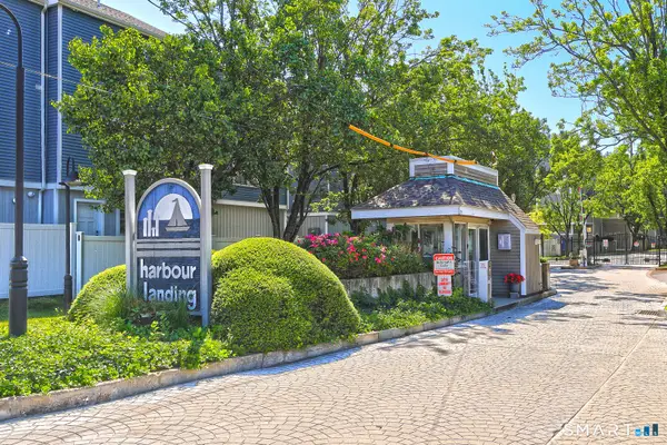 21 Harbour Close #A-21, New Haven, CT 06405