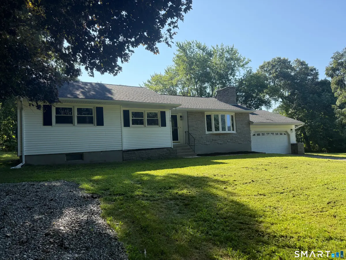 15 Susie Avenue, Moosup, CT 06354 - #1