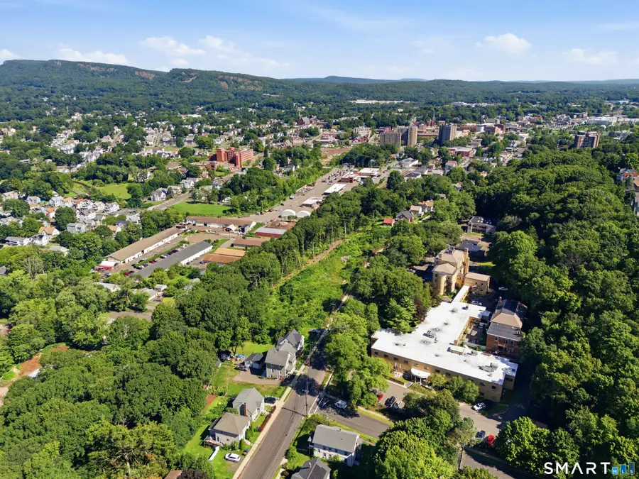 365 Crown Street, Meriden, CT 06450 - #2