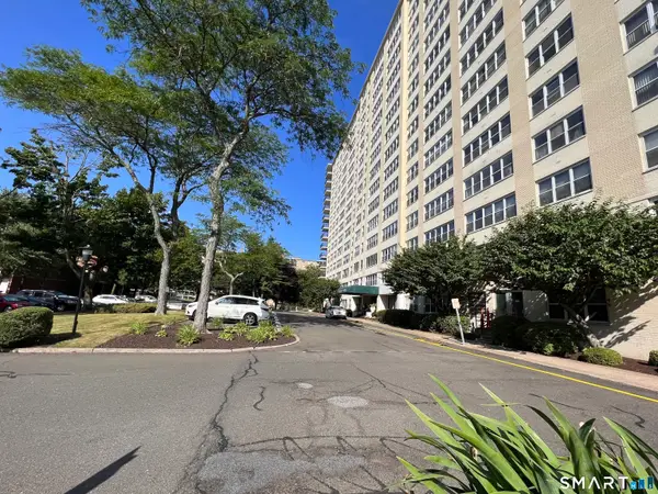 2625 Park Avenue #7R, Bridgeport, CT 06604