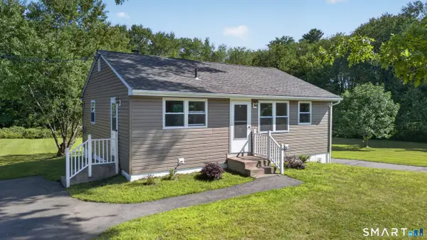 6 White Plains Road, Norwich, CT 06360