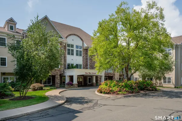 1 West Street #315, Simsbury, CT 06070