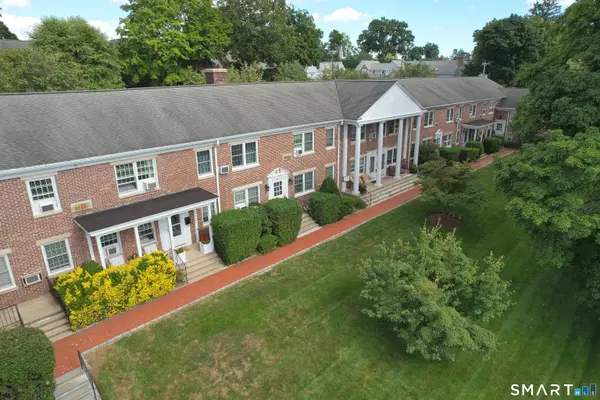 196 Park Street #8, New Canaan, CT 06840