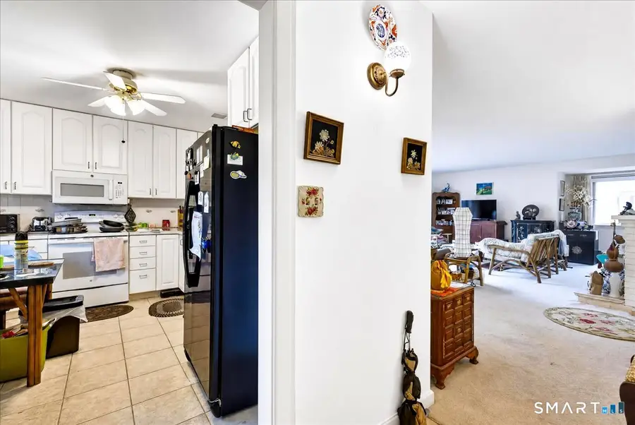 393 Ottawa Lane #B, Stratford, CT 06614 - #3
