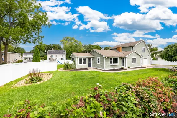 6 Willard Street, Old Saybrook, CT 06475