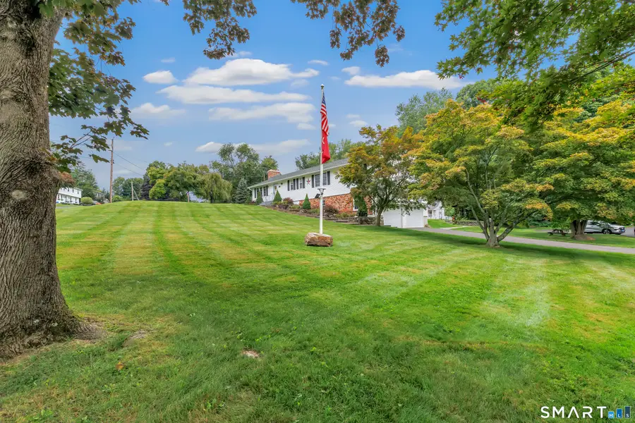 32 Nuthatch Hill Road, Trumbull, CT 06611 - #2