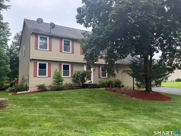 11 Weatherside Drive, Wallingford, CT 06492