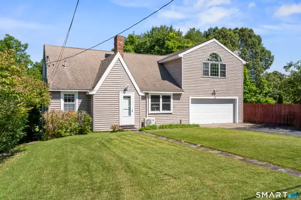 28 Lucas Park Road, Norwich, CT 06360