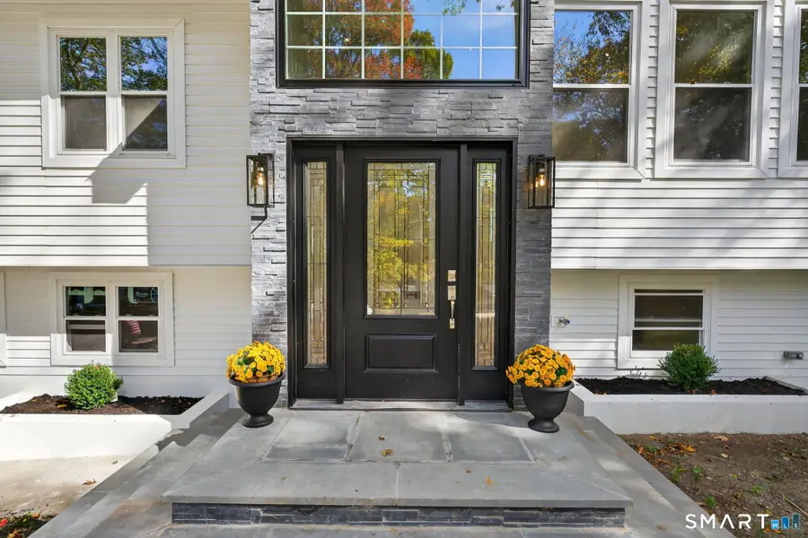 13 Willow Lane, East Lyme, CT 06333 - #2