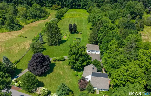 385 Middle Road Turnpike, Woodbury, CT 06798