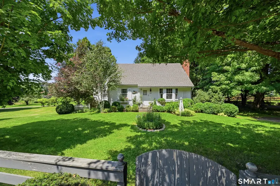 385 Middle Road Turnpike, Woodbury, CT 06798 - #2
