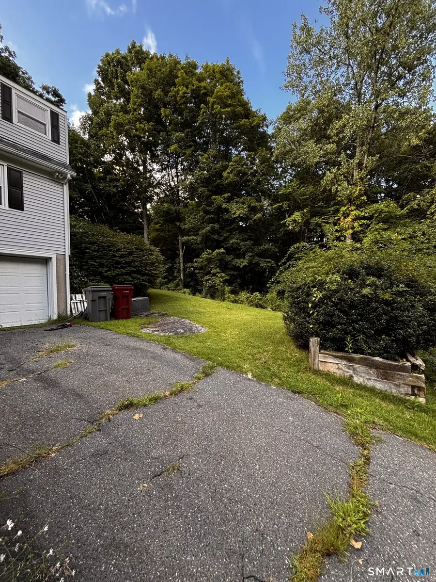 138 Red Robin Road, Naugatuck, CT 06770 - #3