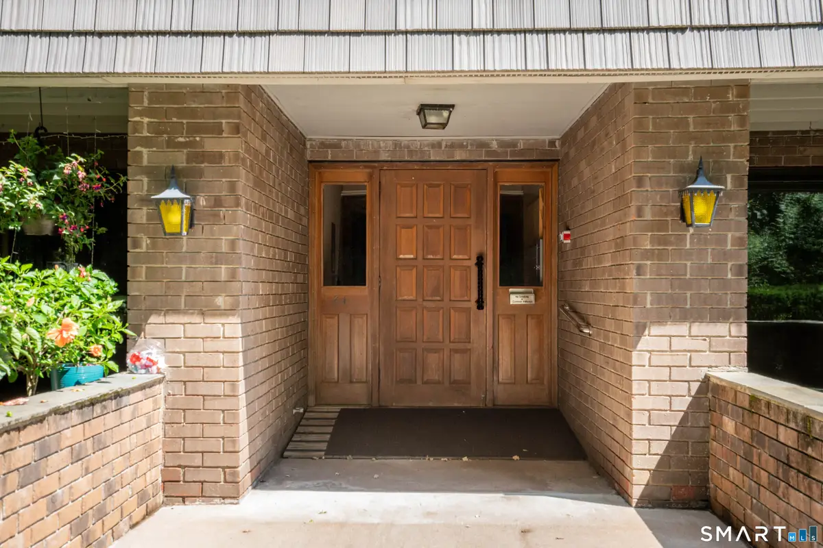 60 Rambling Brook Lane #B3, Glastonbury, CT 06033 - #1