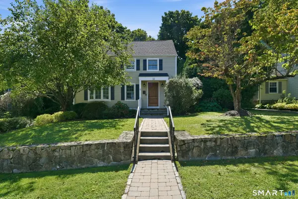 12 Edgewood Avenue, Trumbull, CT 06611