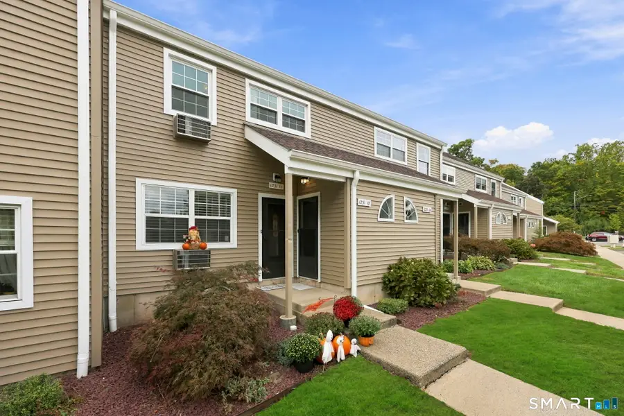 1231 Washington Street #12, Middletown, CT 06457 - #3