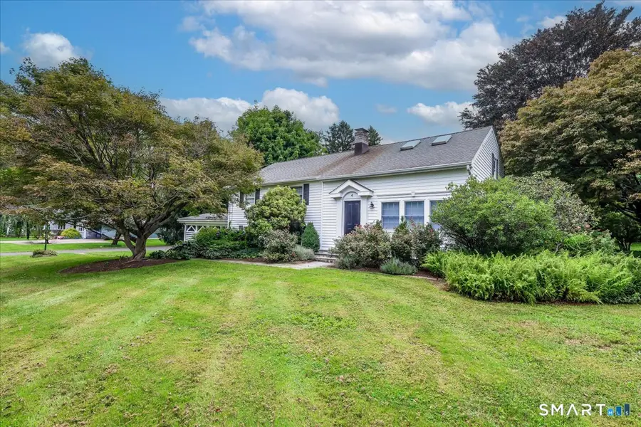 4 Taunton Lake Drive, Newtown, CT 06470 - #2
