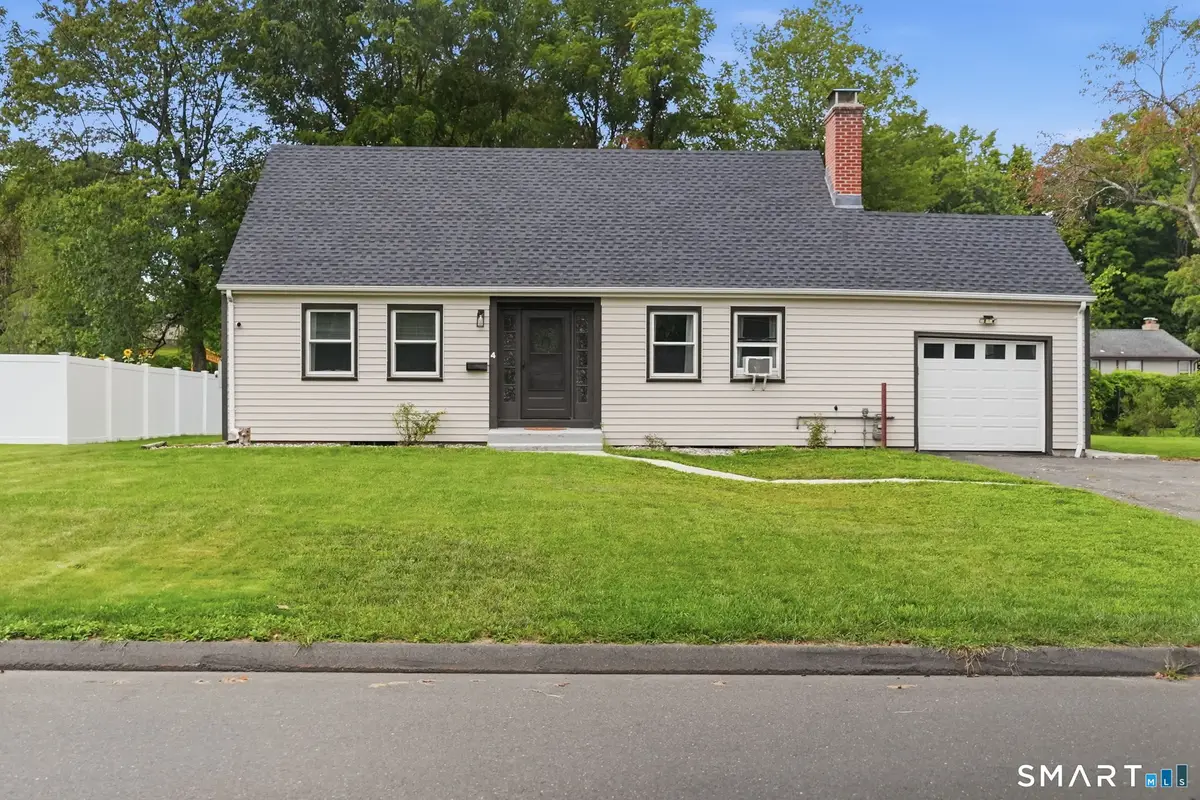 4 Wicklow Street, Windsor Locks, CT 06096 - #1