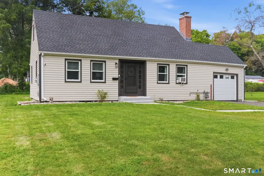 4 Wicklow Street, Windsor Locks, CT 06096 - #2