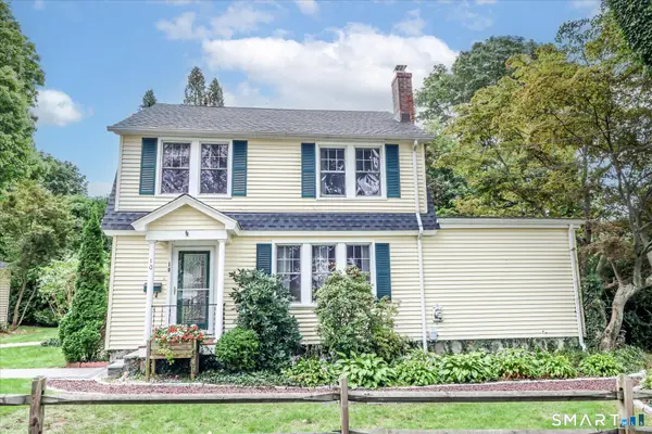 10 Crown Street, Trumbull, CT 06611